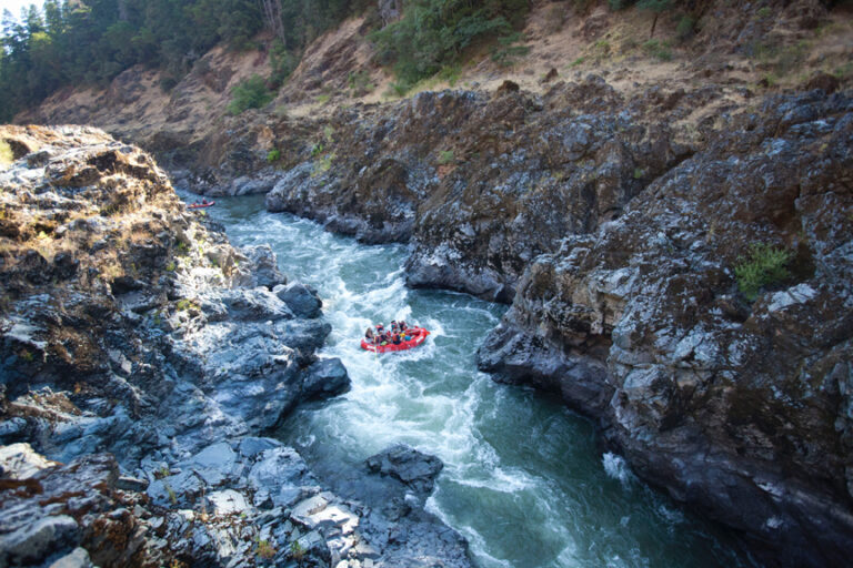 Oregon: Summer Lodge-to-Lodge Rafting Trips