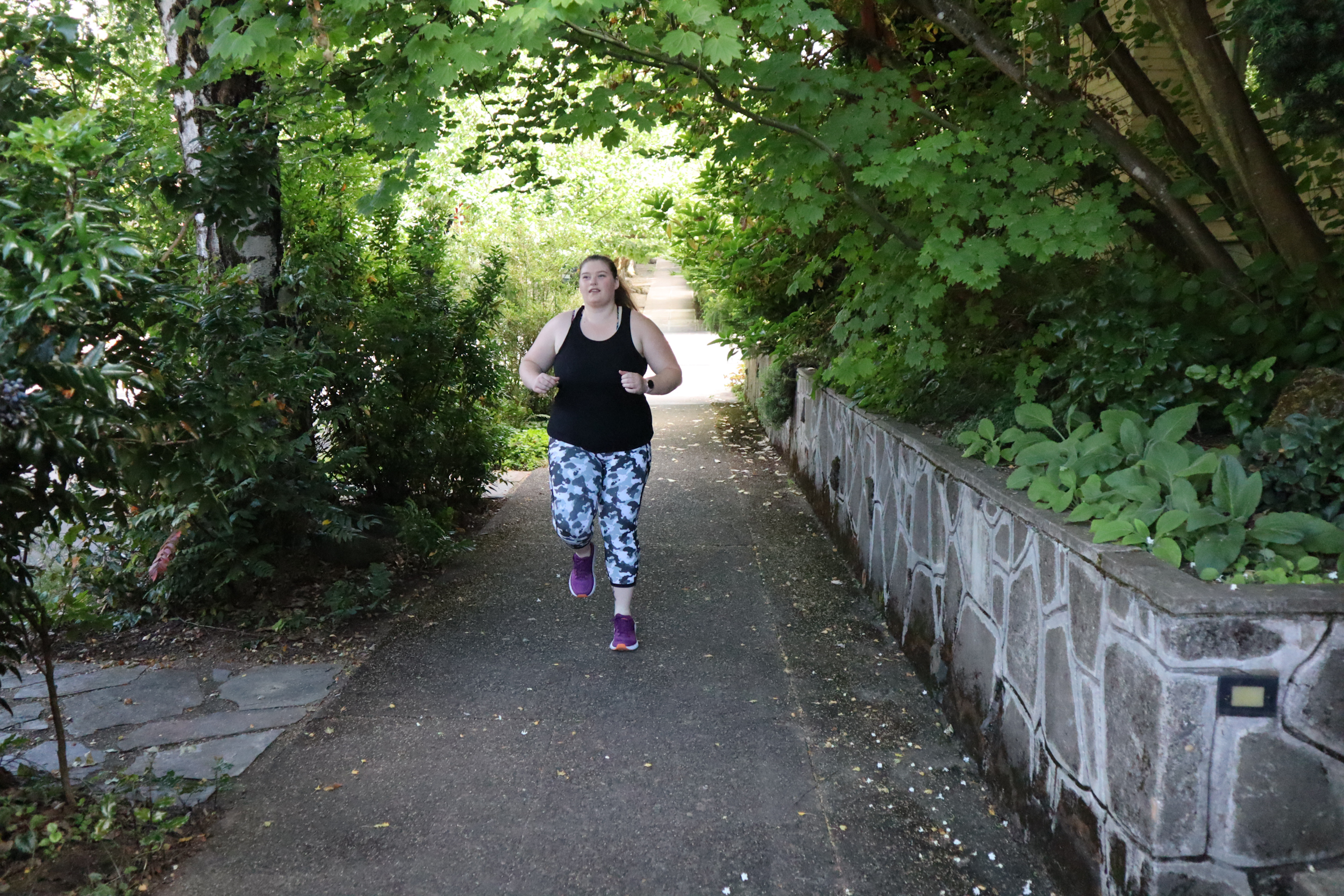 Constantly Varied Gear Tropical Tropic Like It’s Hot Leaf Crop Leggings  Large